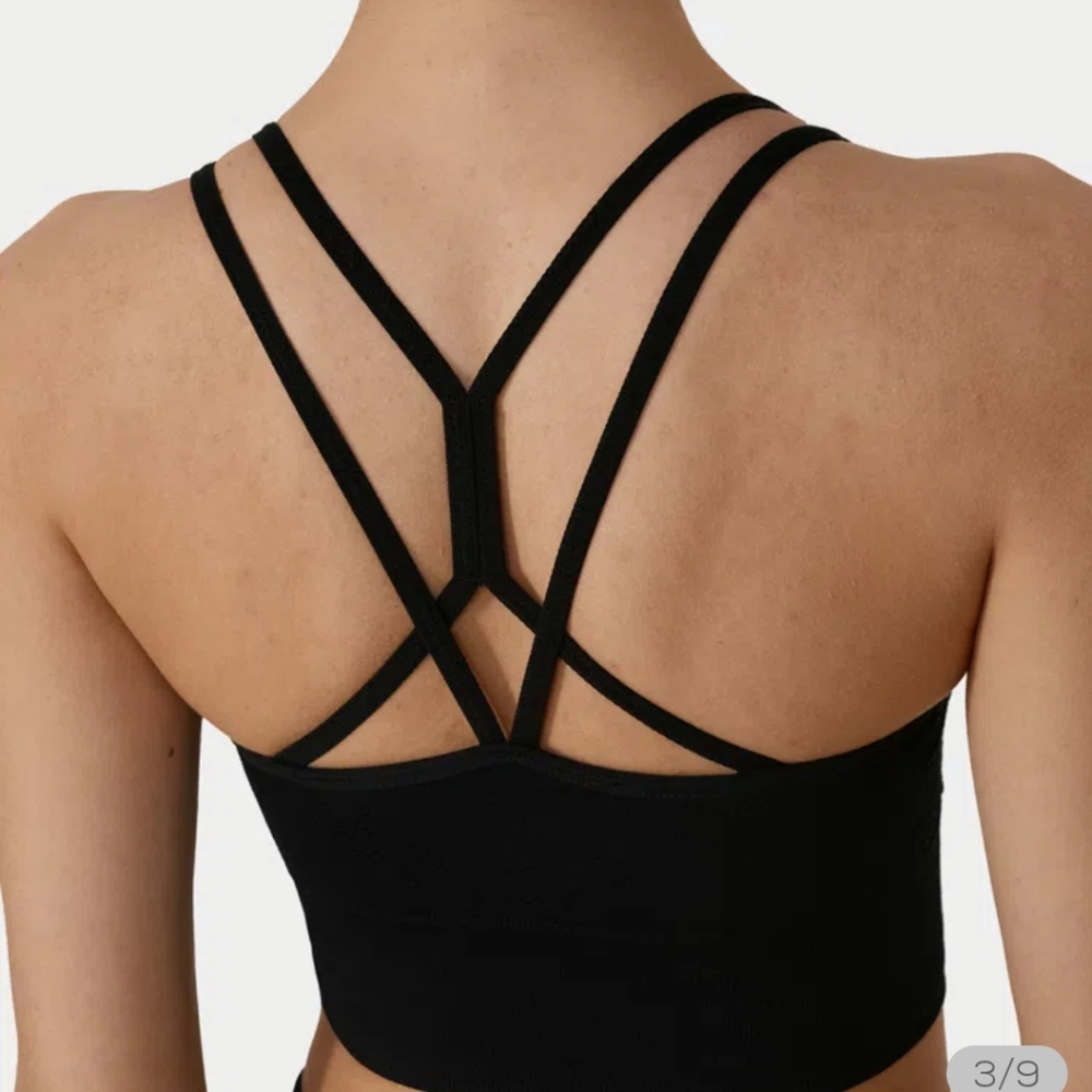 Halara Sports Bra ,criss cross back